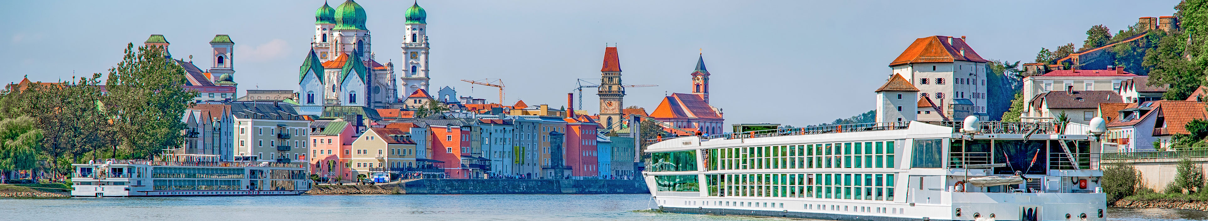 Zusammenfluss von Donau und Inn Passau bei einer Flusskreuzfahrt