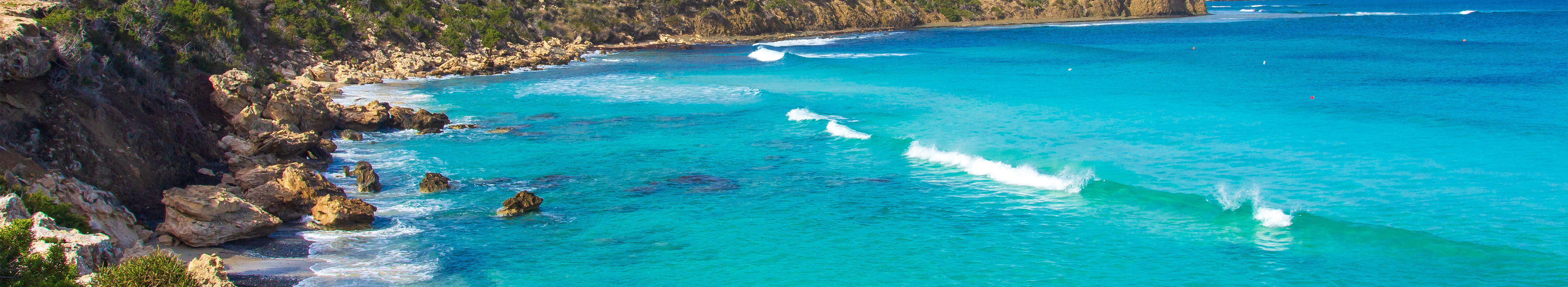 Blick auf einen Strand auf Zypern