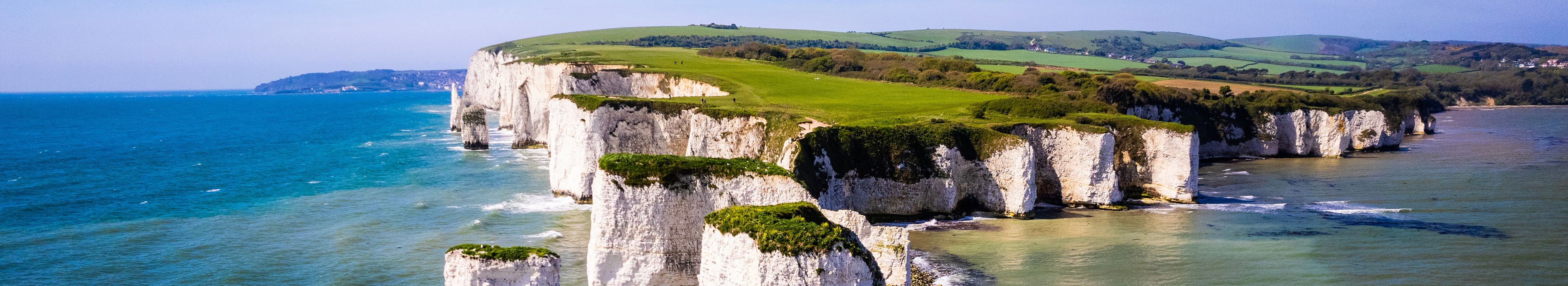 Die Limestone Klippen in Old Harry Rocks in Dorset während einer Rundreise in Großbritannien.