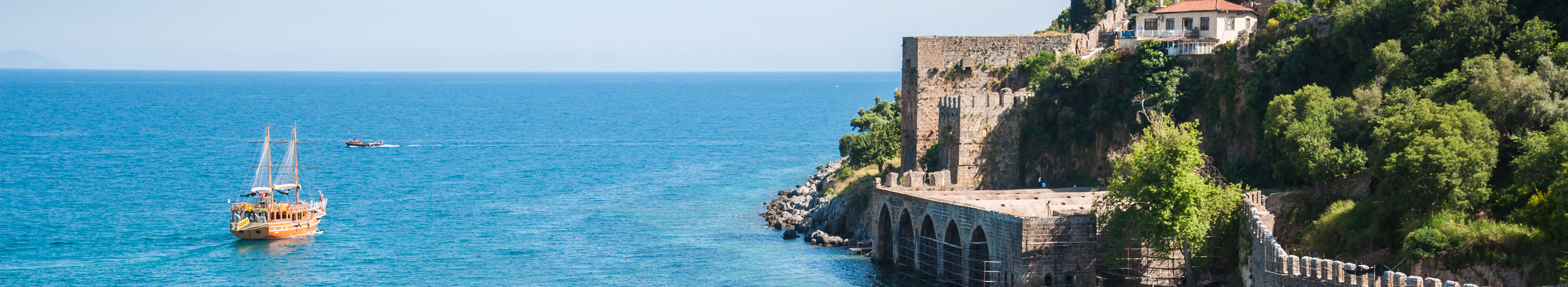 Strand und Burg in Alanya, Türkei