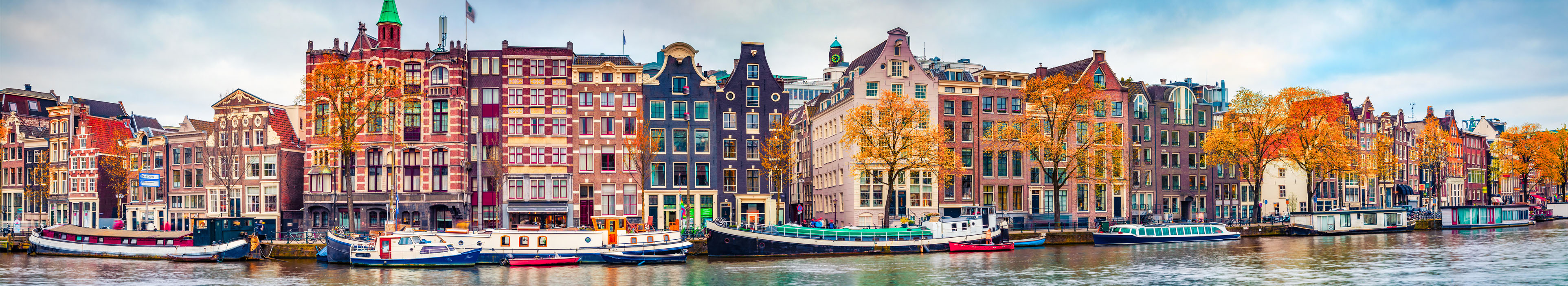 Blick auf Häuser in Amsterdam